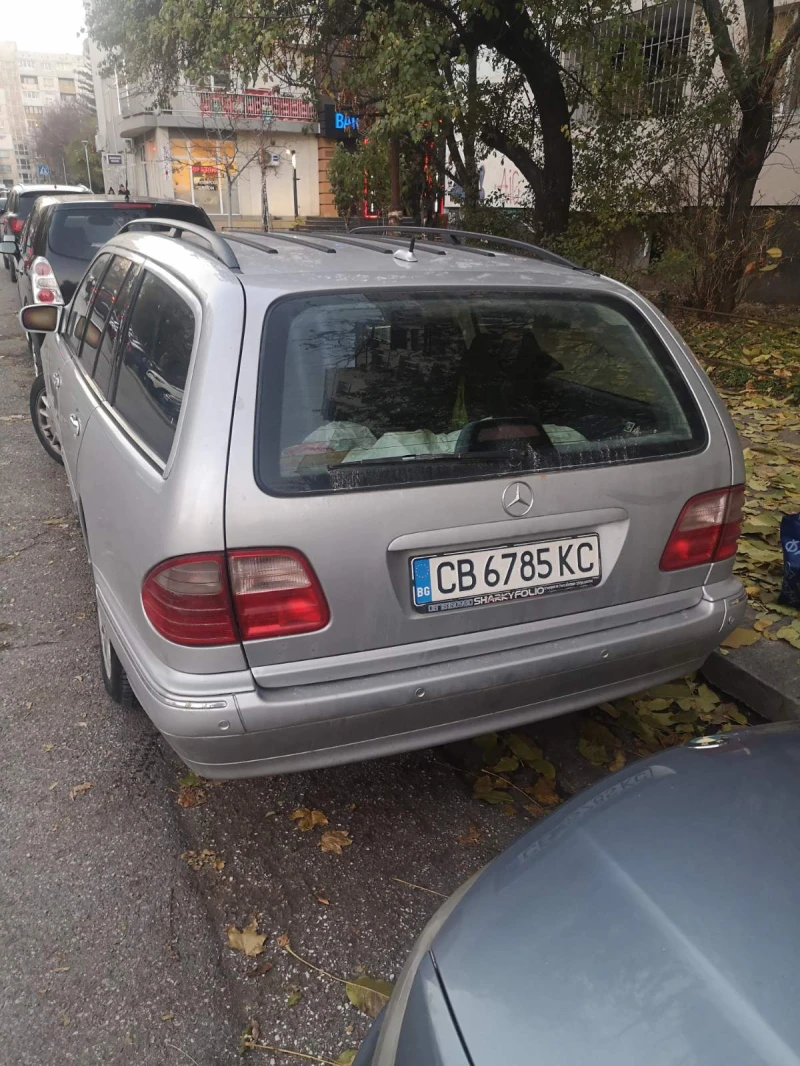 Mercedes-Benz E 320, снимка 2 - Автомобили и джипове - 48003703