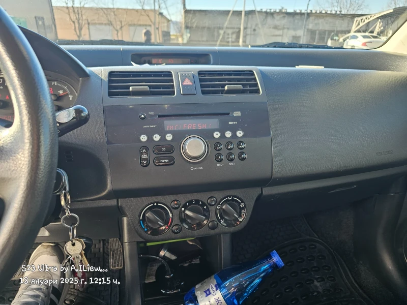 Suzuki Swift 1.300, снимка 11 - Автомобили и джипове - 48727644