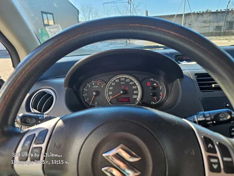 Suzuki Swift 1.300, снимка 6 - Автомобили и джипове - 48727644