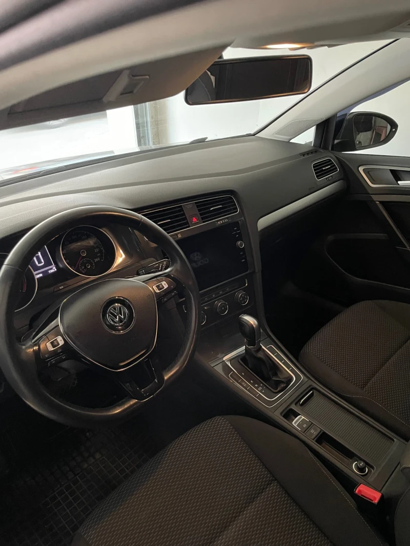 VW Golf 1.6 TDI, снимка 7 - Автомобили и джипове - 48820965