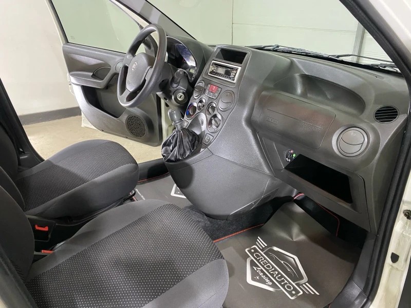 Fiat Panda 1.1i , снимка 9 - Автомобили и джипове - 49679480