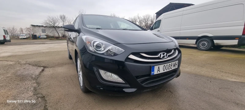 Hyundai I30 1.6 i automatic , снимка 3 - Автомобили и джипове - 53345912