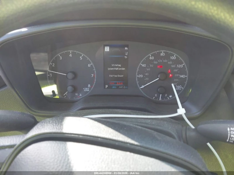 Toyota Corolla 2.0L I-4 DI, DOHC, VVT, 169HP Front Wheel Drive, снимка 13 - Автомобили и джипове - 53501017