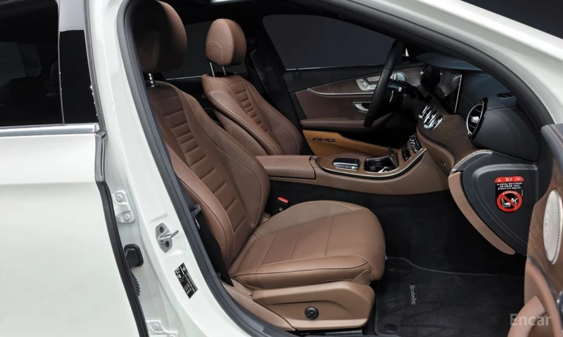 Mercedes-Benz E 220, снимка 11 - Автомобили и джипове - 53505627