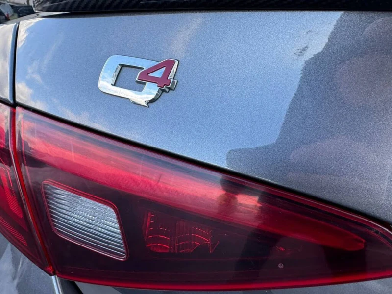 Alfa Romeo Giulia * AWD* PANORAMA* ПОДГРЕВ* CARBON* , снимка 7 - Автомобили и джипове - 53515675