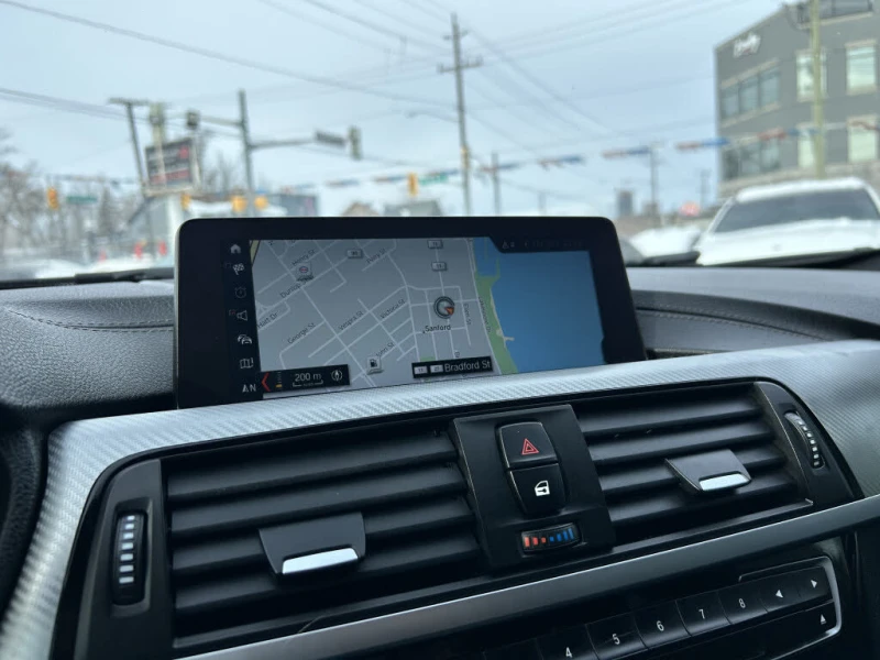 BMW 330 XDRIVE M-PACK WAGON\HARMAN/KARDON| HuD| LANE ASSIS, снимка 11 - Автомобили и джипове - 53527762