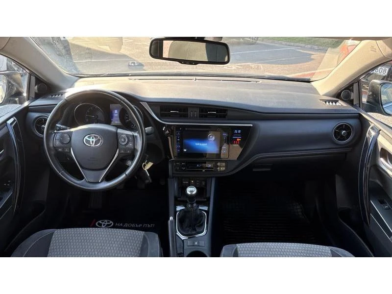 Toyota Auris 1.6P M/T FWD SOL, снимка 8 - Автомобили и джипове - 53871218