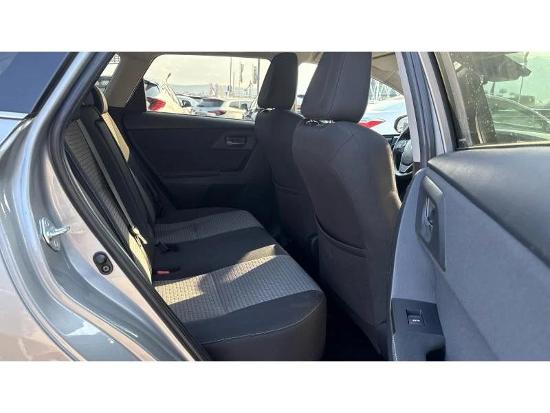 Toyota Auris 1.6P M/T FWD SOL, снимка 7 - Автомобили и джипове - 53871218