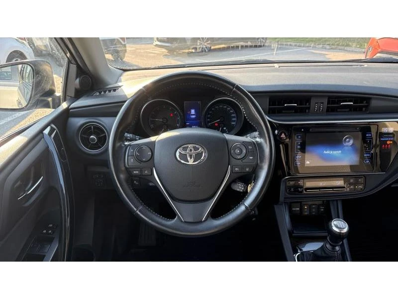 Toyota Auris 1.6P M/T FWD SOL, снимка 9 - Автомобили и джипове - 53871218
