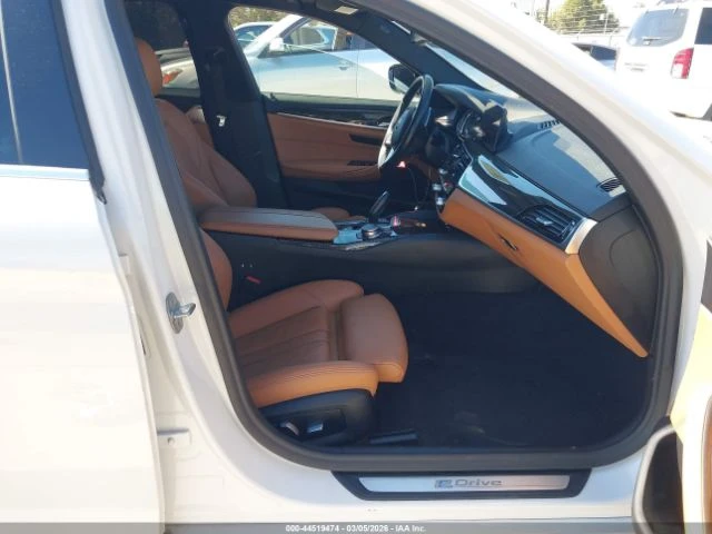 BMW 530E 530E IPERFORMANCE, снимка 5 - Автомобили и джипове - 54781405