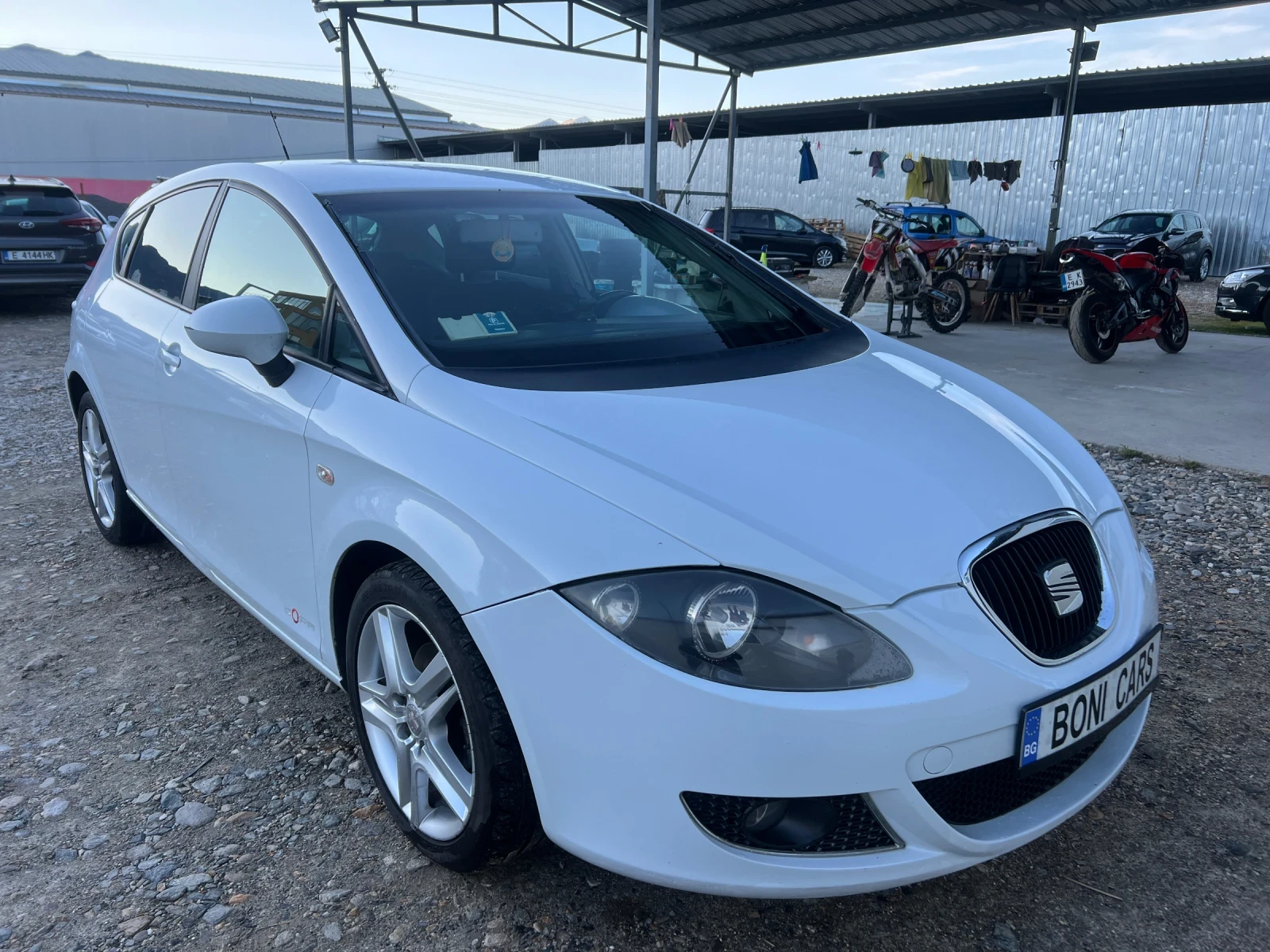 Seat Leon Facelift 1.6TDI- 105к.с./ Навигация/ Euro 5A - изображение 3