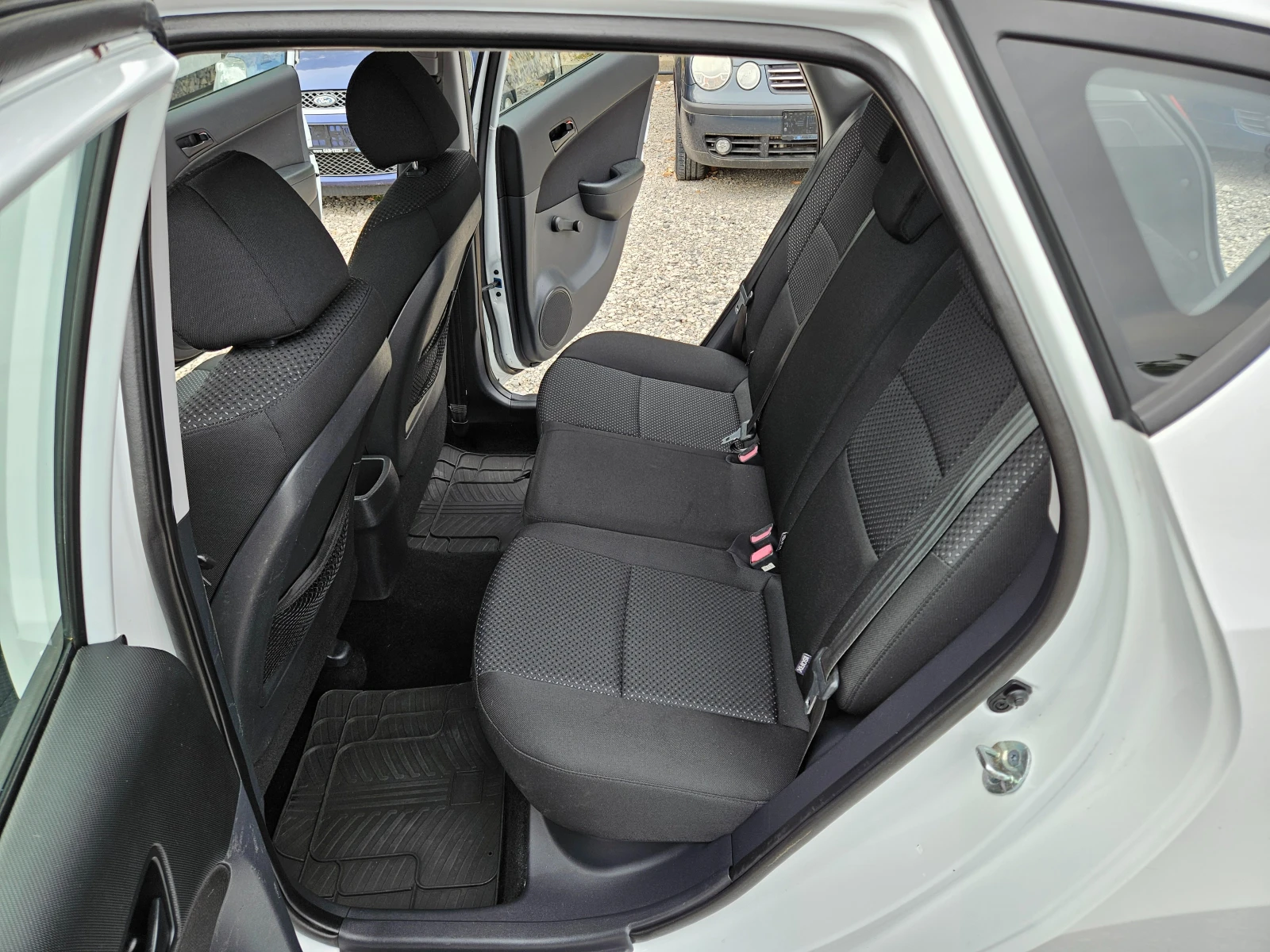 Hyundai I30 1.4 бензин 105кс facelifte - изображение 10