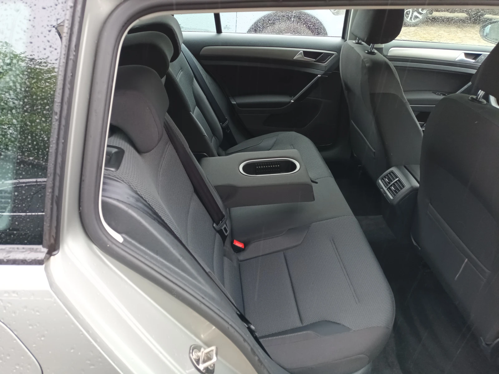 VW Golf 1.6TDI/NAVI - изображение 9