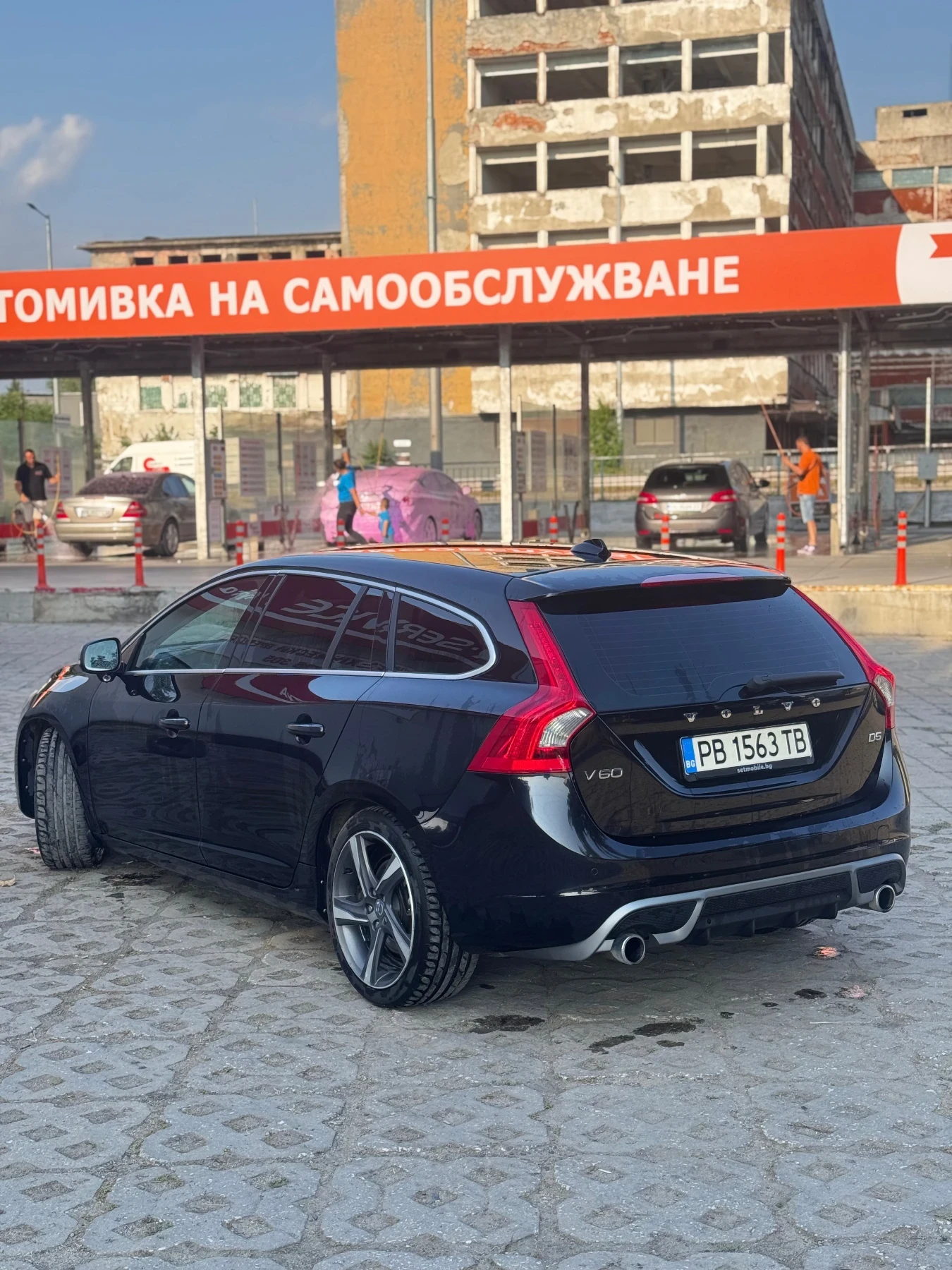 Volvo V60 Volvo V60 D5 R-Design - изображение 4