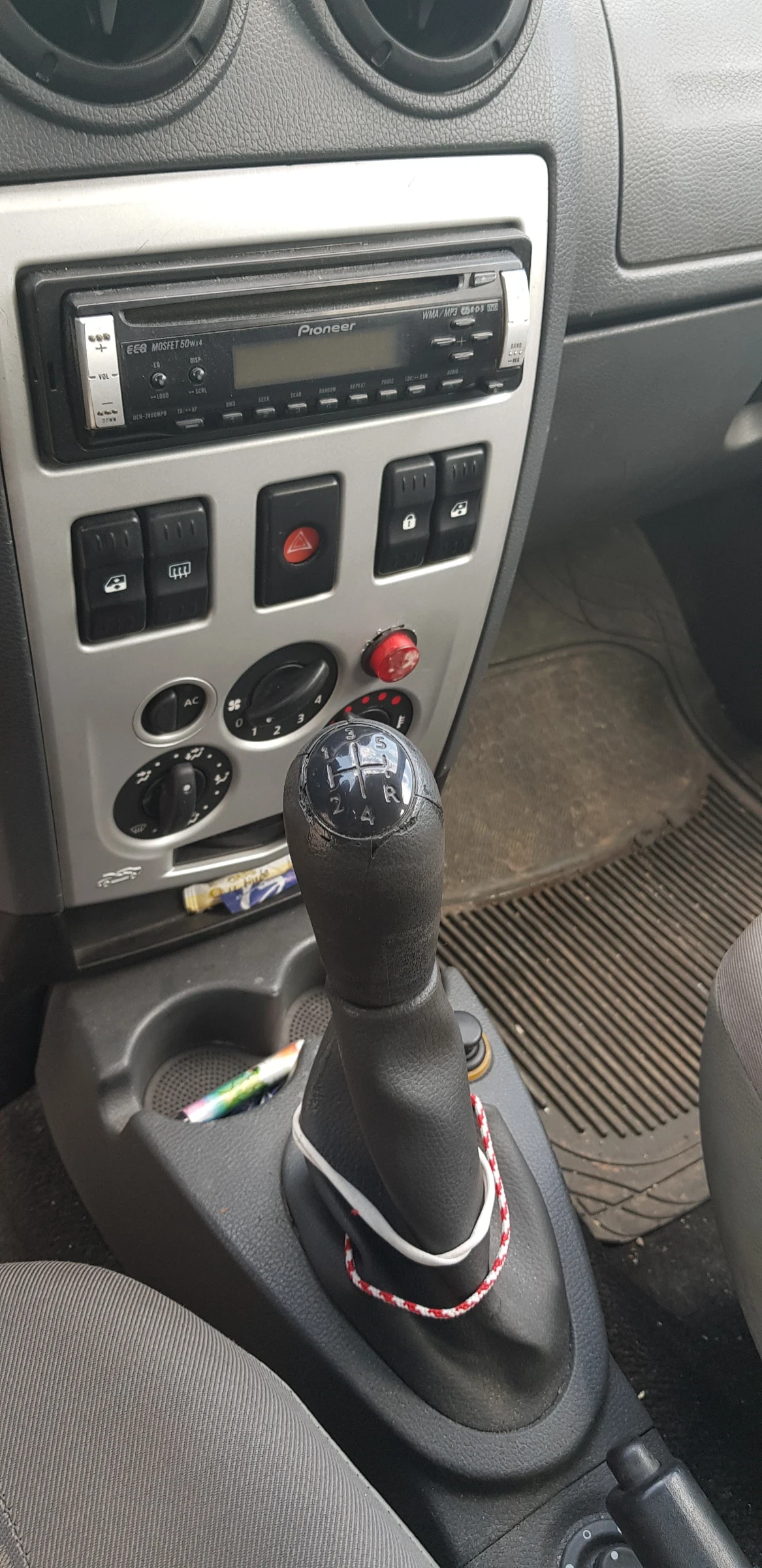 Dacia Logan  - изображение 2