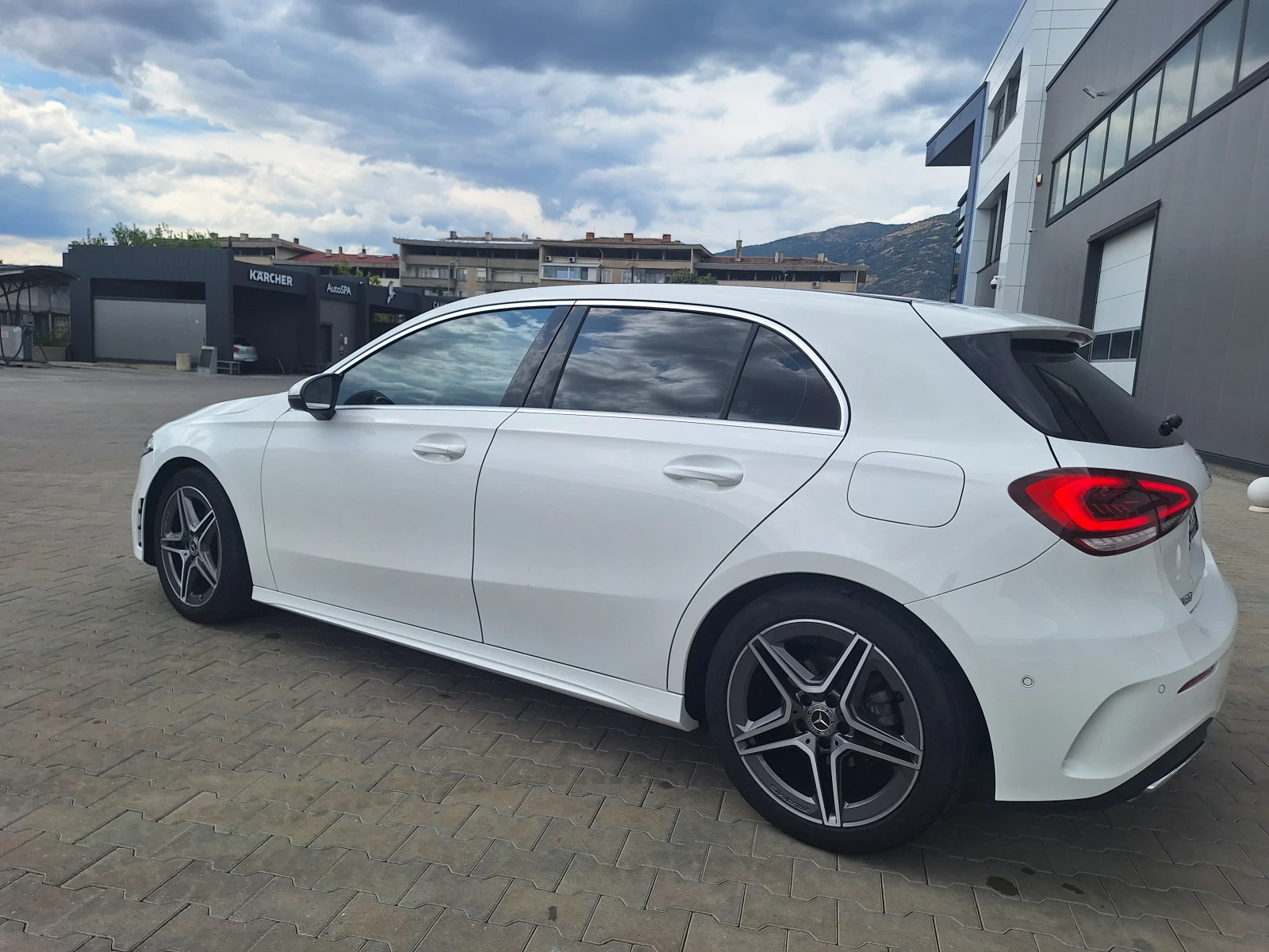 Mercedes-Benz A 180 49 000км - изображение 8