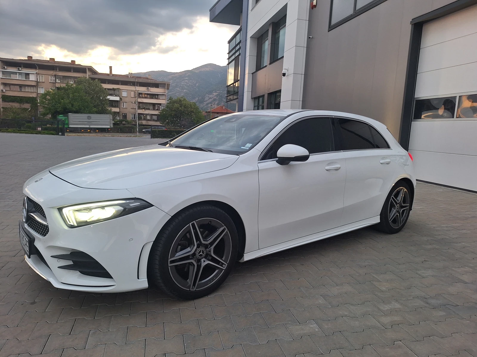 Mercedes-Benz A 180 53 000км, снимка 3 - Автомобили и джипове - 53842053