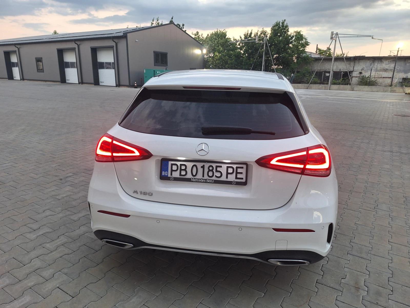 Mercedes-Benz A 180 53 000км, снимка 8 - Автомобили и джипове - 53842053