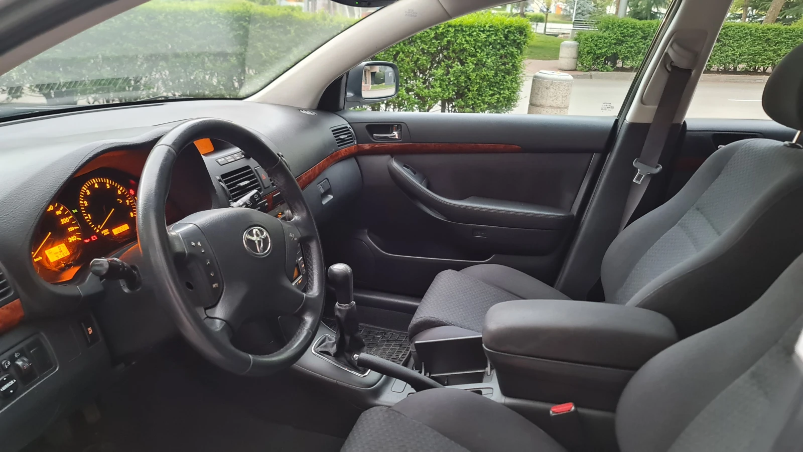 Toyota Avensis 2.0 VVT-I - изображение 8