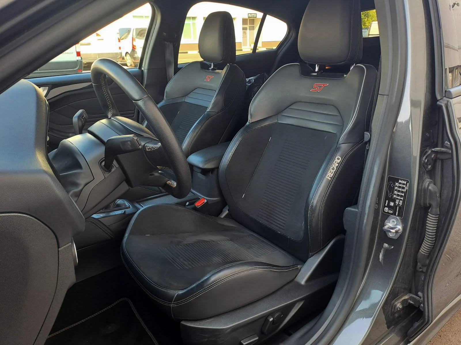 Ford Focus ST  Performance 2.3 Ecoboost  | Mobile.bg   11