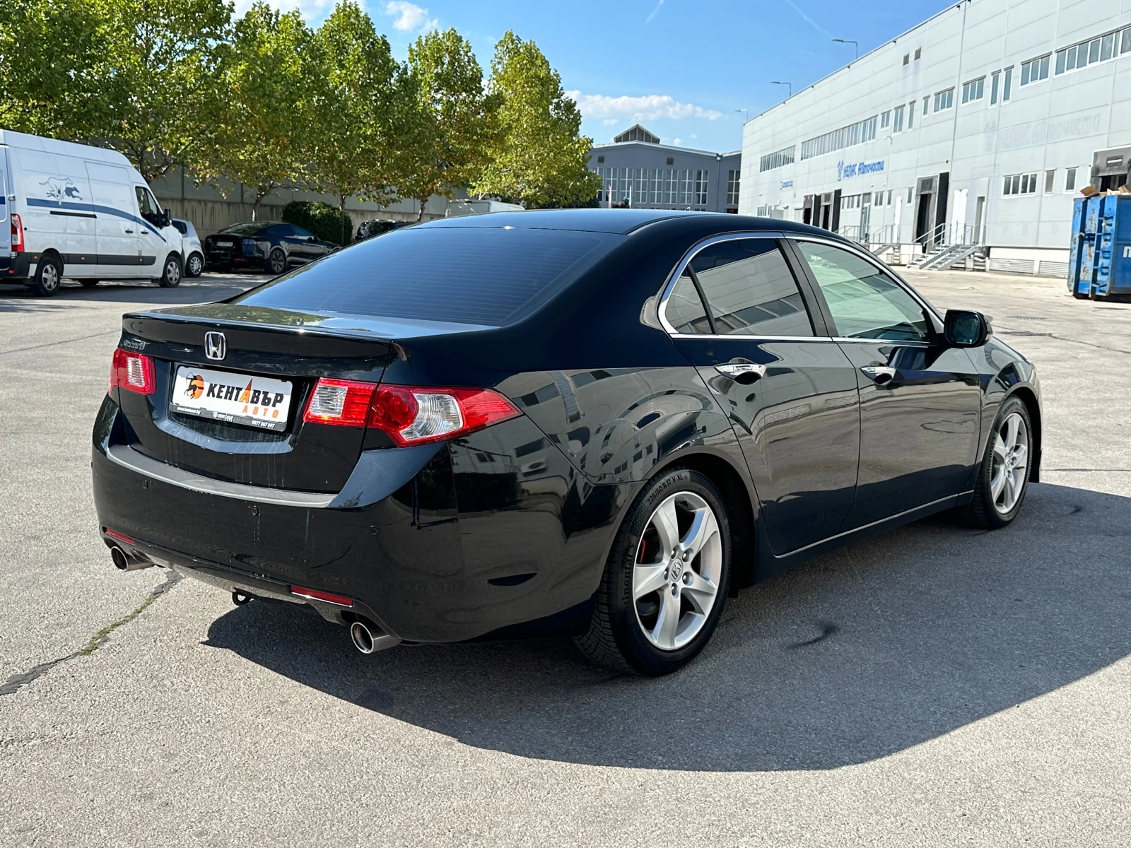 Honda Accord 2.4i 201 к.с. - изображение 4
