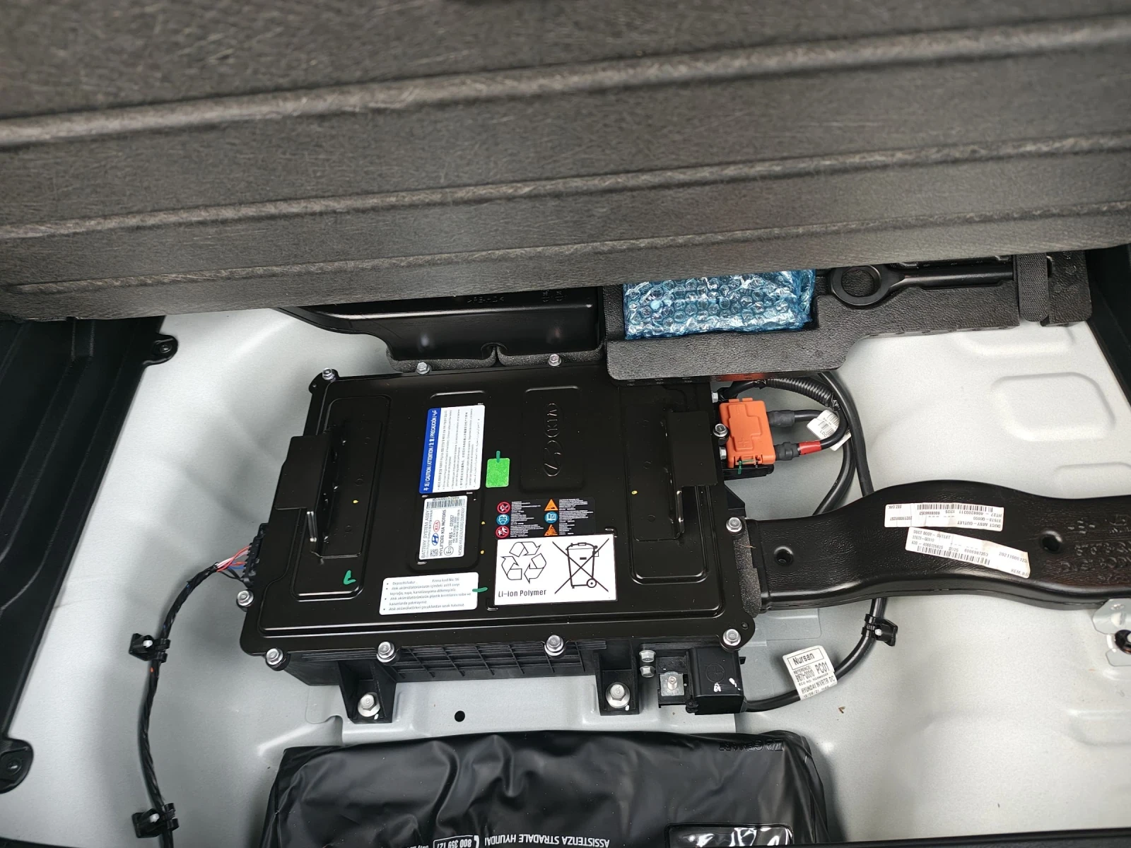 Hyundai I20 1.0T-GDI HYBRID - изображение 8