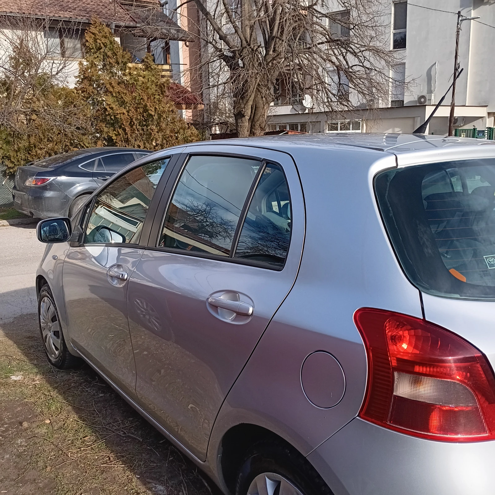 Toyota Yaris 1.3  - изображение 4