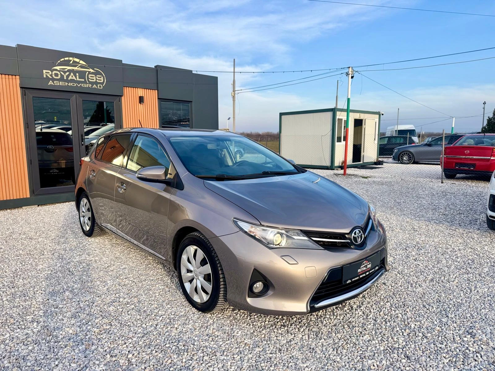 Toyota Auris ::2.0D::124к.с., снимка 3 - Автомобили и джипове - 53692791