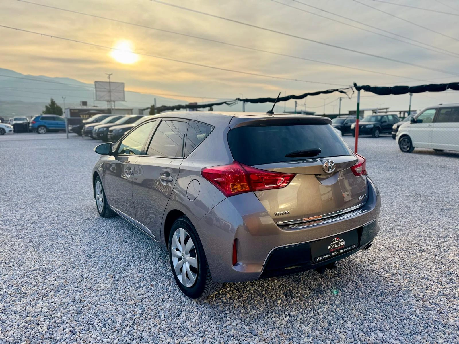 Toyota Auris ::2.0D::124к.с., снимка 6 - Автомобили и джипове - 53692791