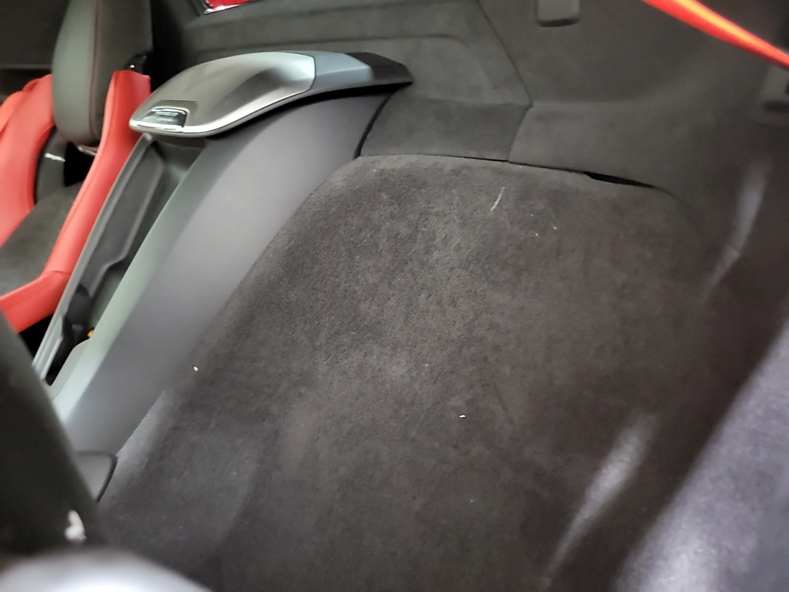 Chevrolet Corvette 6.2L 8cyl Rear Wheel Drive, снимка 12 - Автомобили и джипове - 53710634