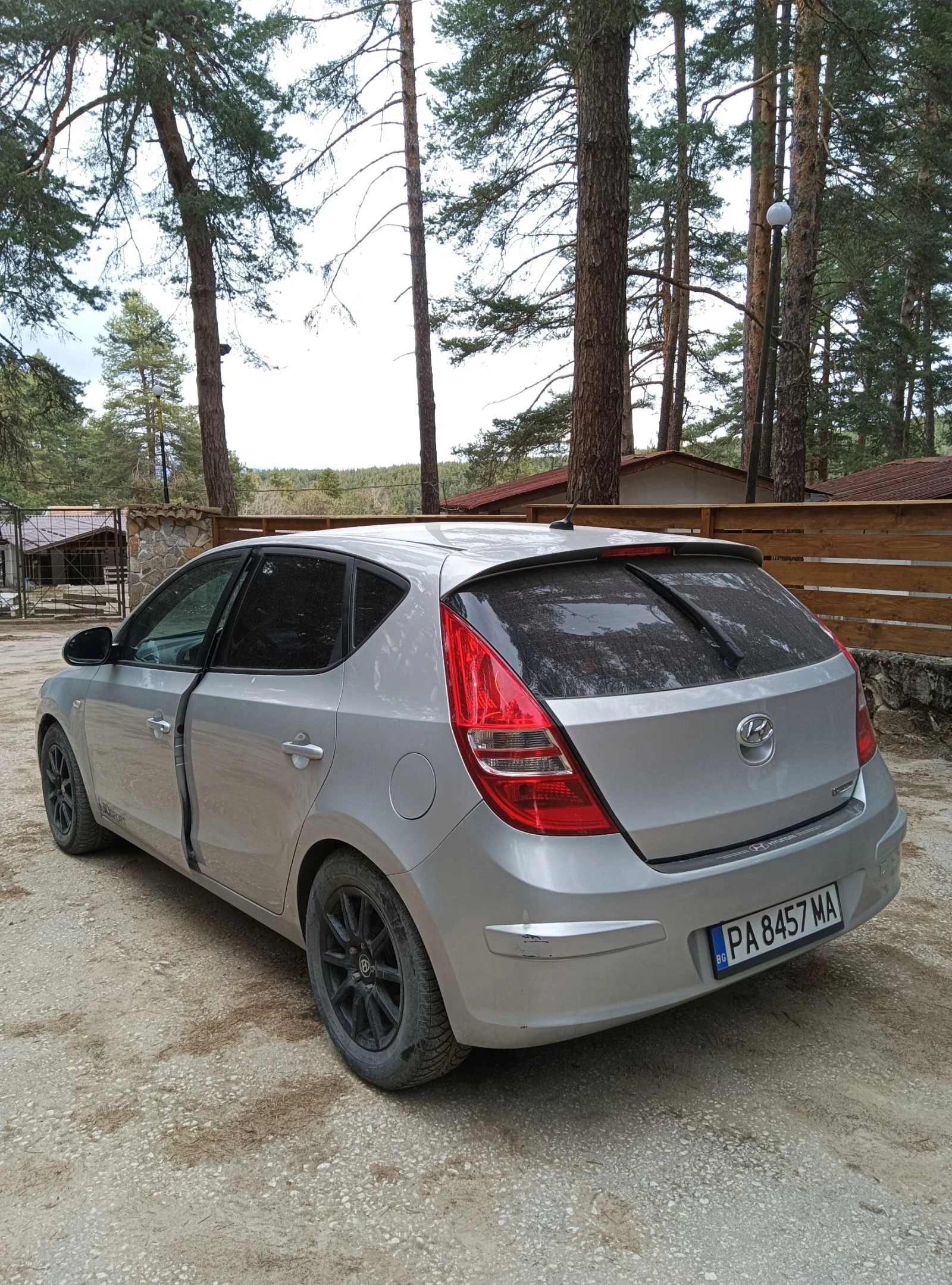 Hyundai I30 1.6 CRDI, снимка 4 - Автомобили и джипове - 53936544