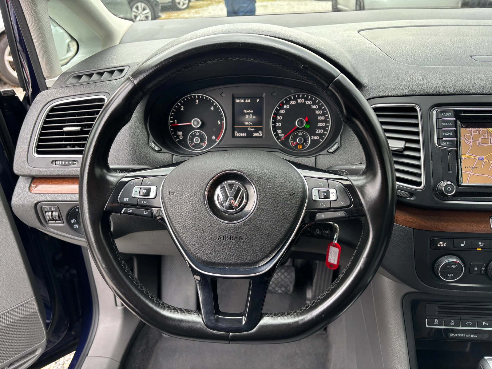 VW Sharan 2.0TDI-150k.s-FULLL* * * , снимка 10 - Автомобили и джипове - 53950572
