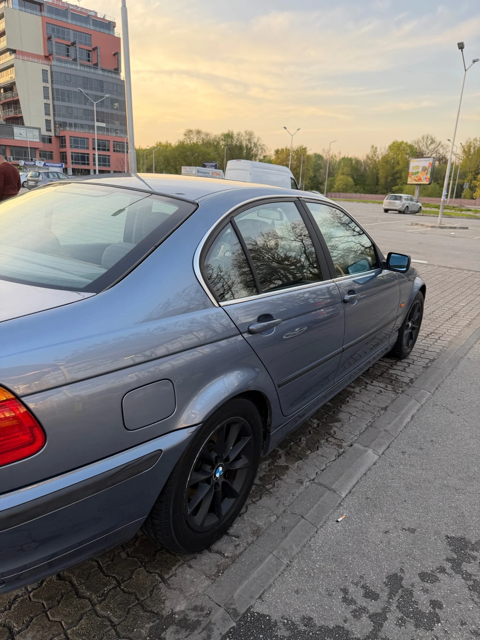 BMW 320, снимка 5 - Автомобили и джипове - 54195734