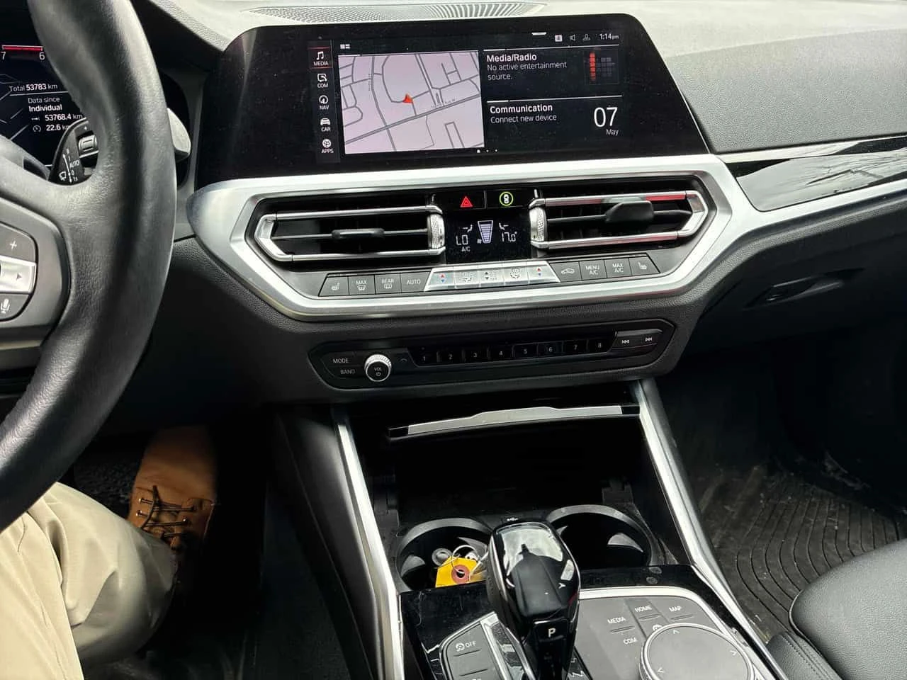 BMW 330 * xDrive * ПРЕДСТАВИТЕЛСТВО * КАМЕРА * CARPLAY, снимка 9 - Автомобили и джипове - 54480322