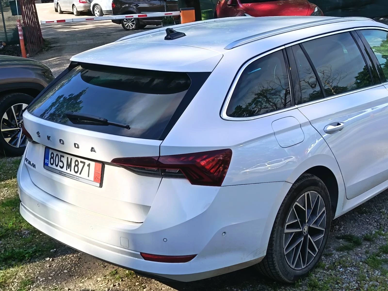 Skoda Octavia 2.0 150к.с./MatrixLed/ Virtual Cockpit/KeylessGo, снимка 3 - Автомобили и джипове - 54802587