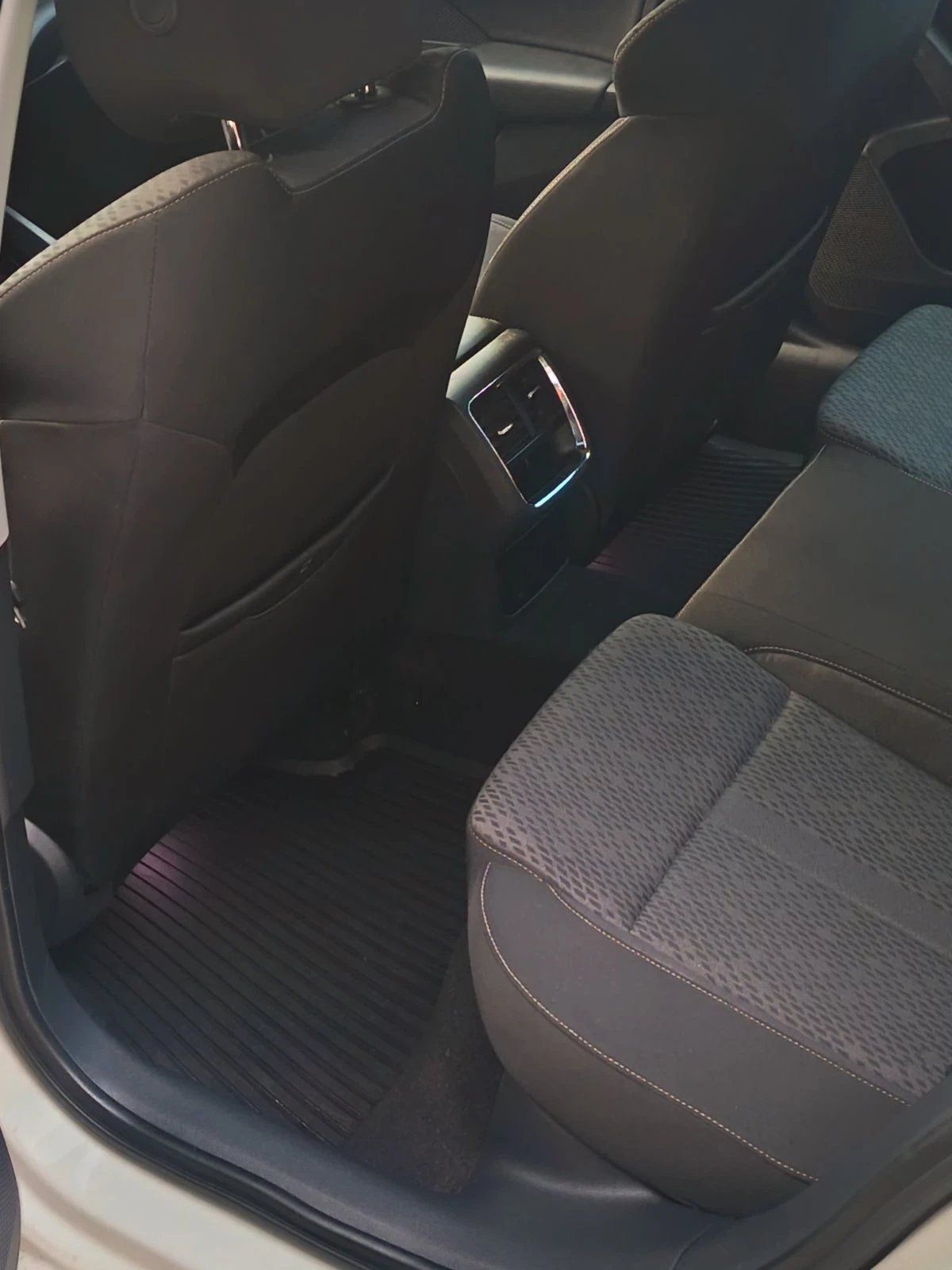 Skoda Octavia 2.0 150к.с./MatrixLed/ Virtual Cockpit/KeylessGo, снимка 6 - Автомобили и джипове - 54802587