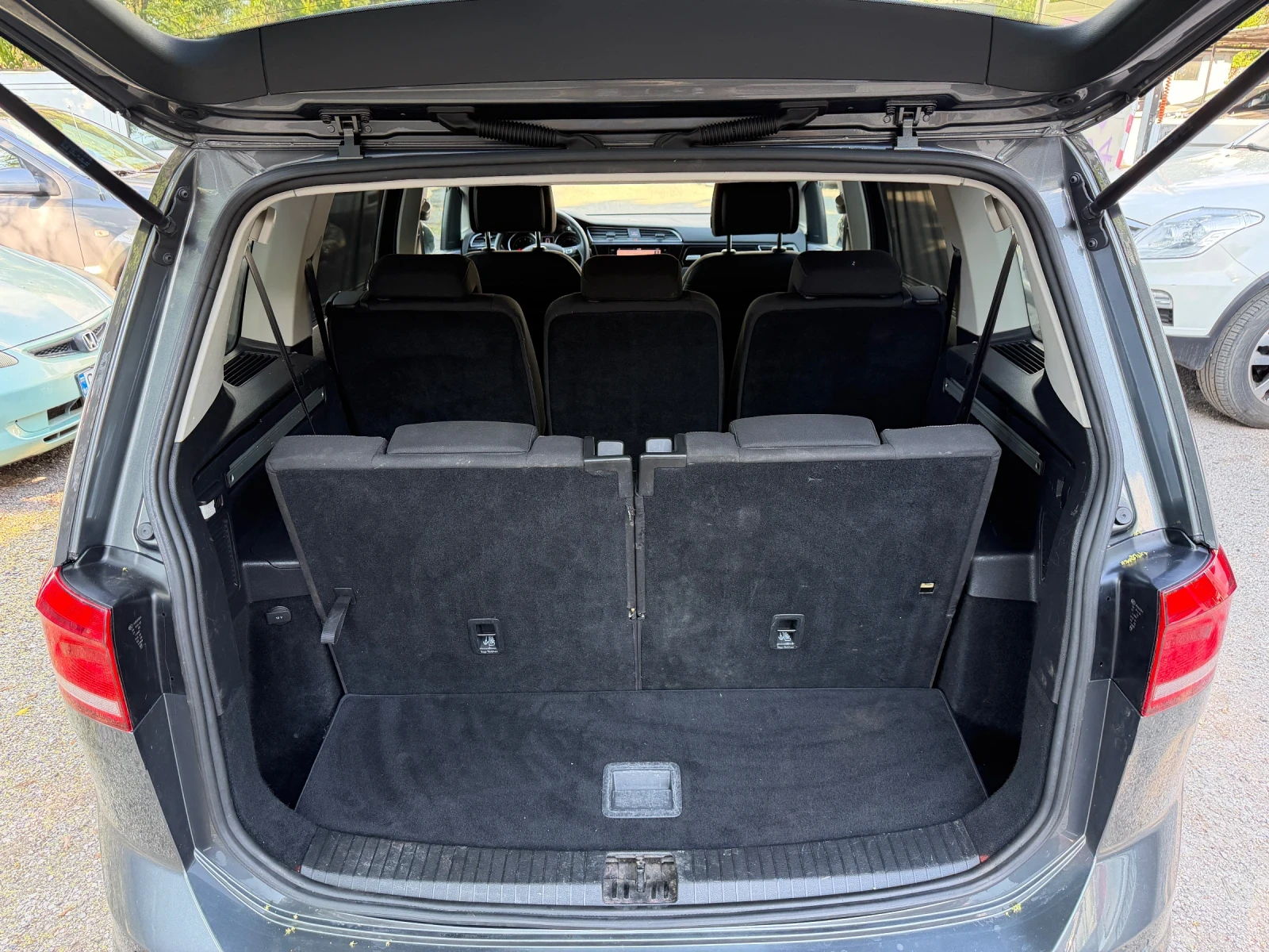 VW Touran 1.4 TSI 150HP DSG 6+ 1, снимка 12 - Автомобили и джипове - 54838245