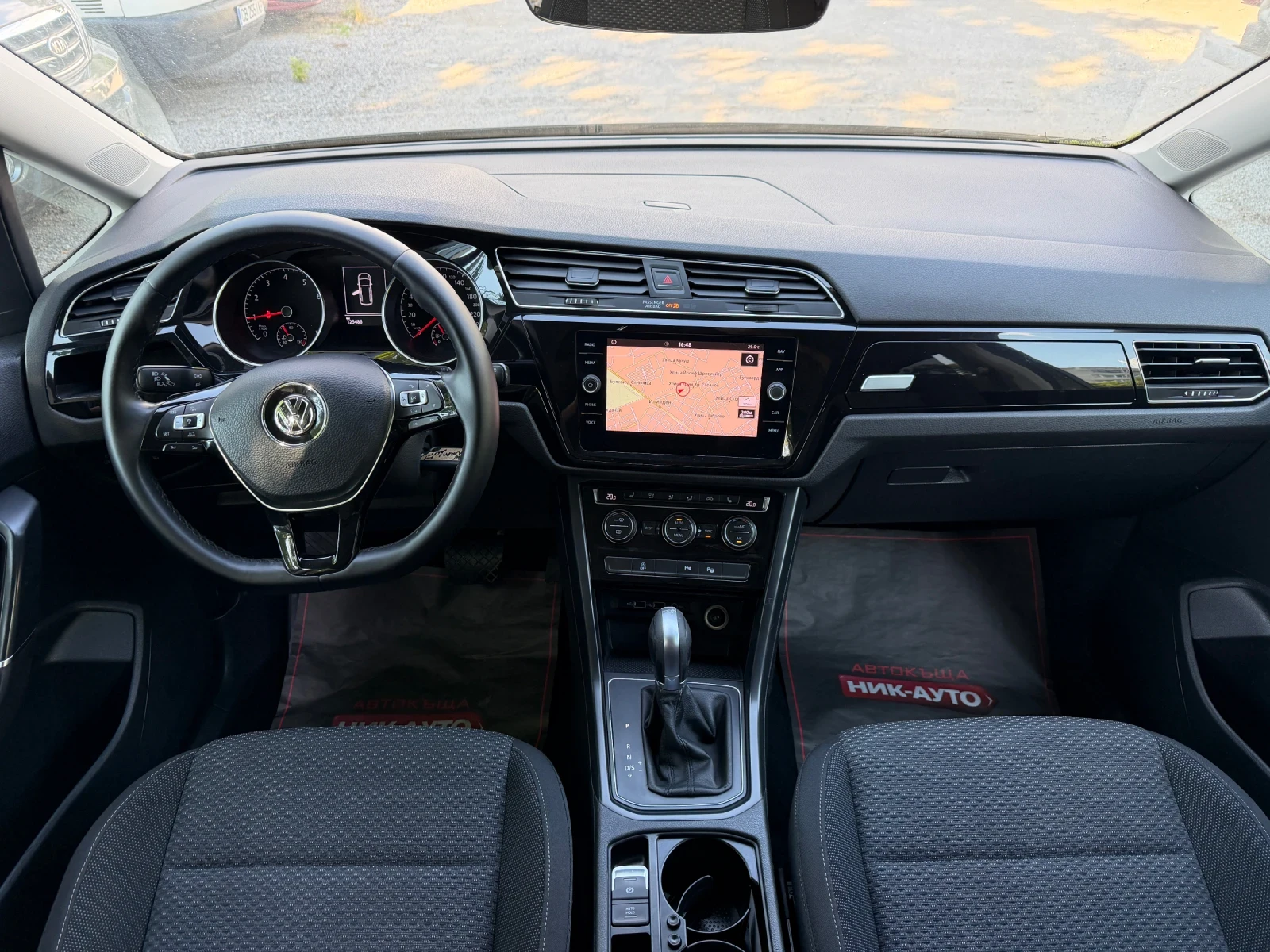 VW Touran 1.4 TSI 150HP DSG 6+ 1, снимка 11 - Автомобили и джипове - 54838245