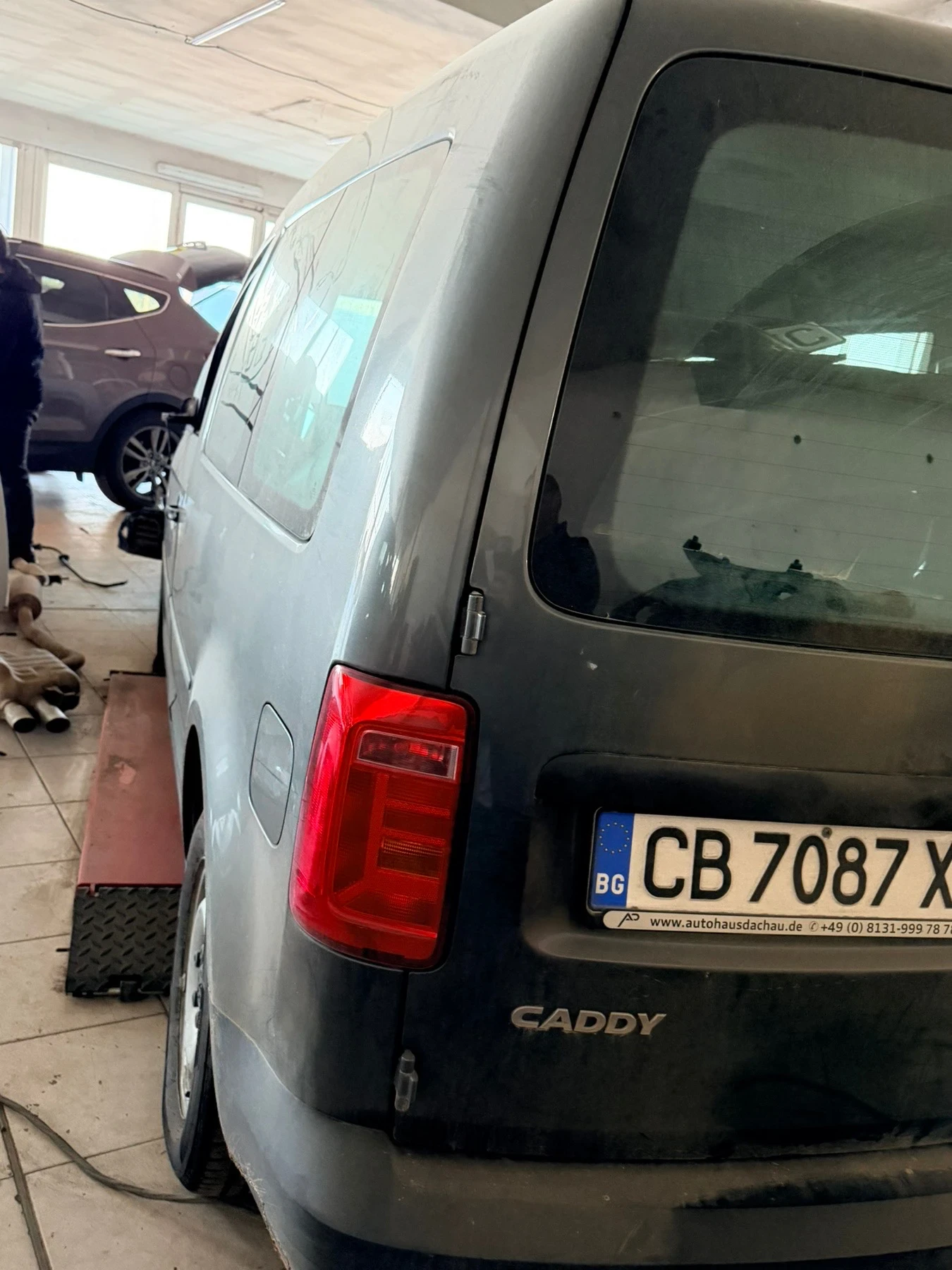 VW Caddy Life, снимка 2 - Автомобили и джипове - 55012241