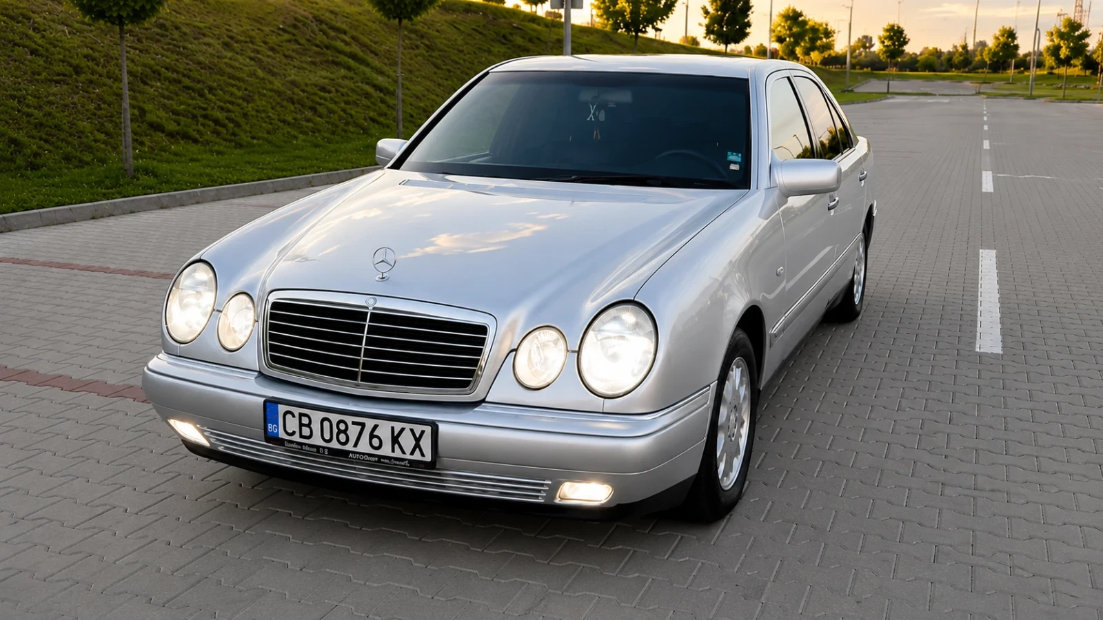 Mercedes-Benz 124 УНИКАТ W210  НАСЛЕДНИКА НА W124 Топ цена до 29.07, снимка 4 - Автомобили и джипове - 55407134