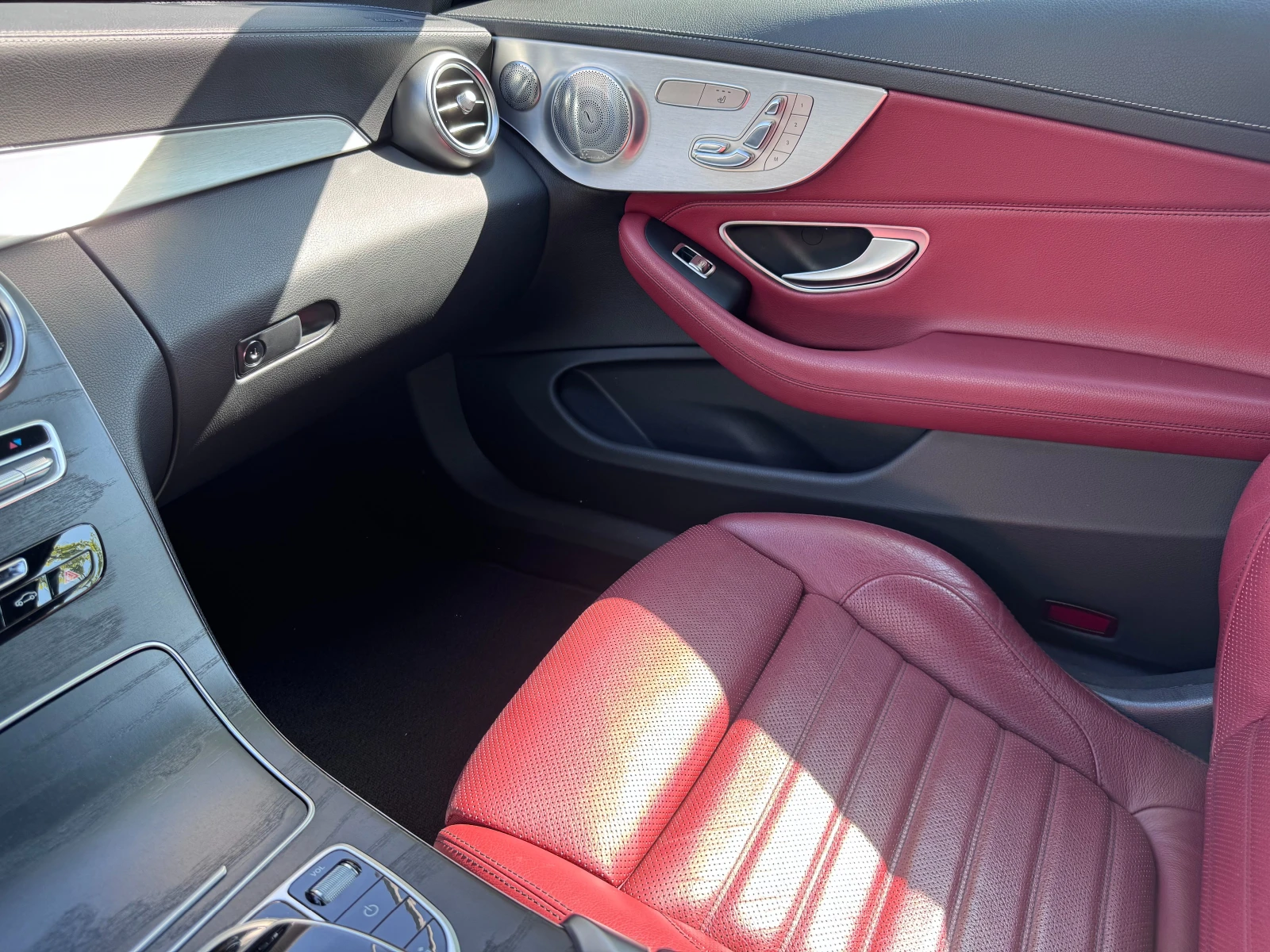Mercedes-Benz C 400 AMG, снимка 11 - Автомобили и джипове - 55411008