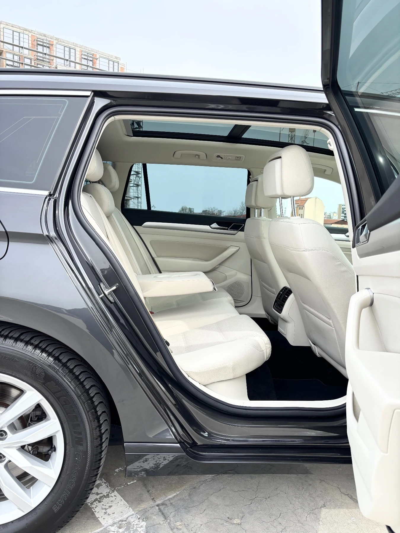 VW Passat TDI DSG Comfortline | PANORAMA | ACC| DAS WELTAUTO | Mobile.bg � ����������� 12