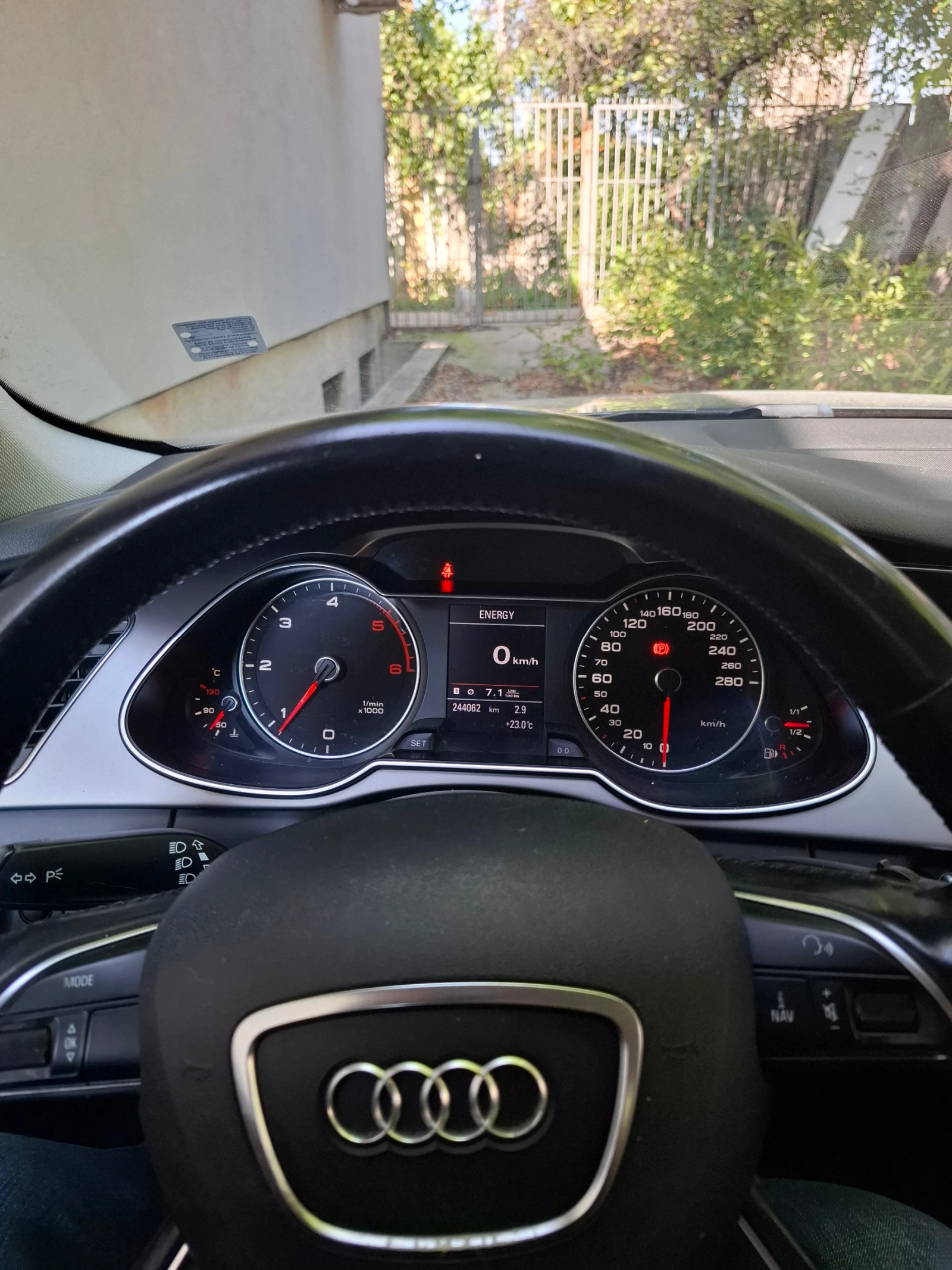 Audi A4 B8, снимка 2 - Автомобили и джипове - 55812421