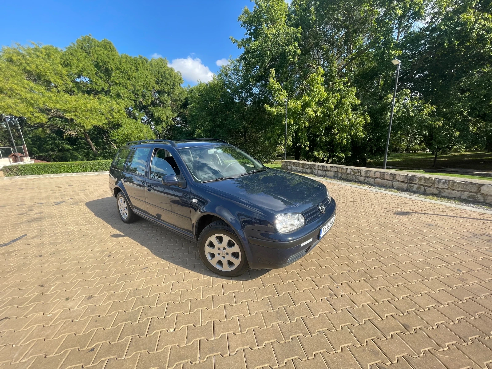 VW Golf