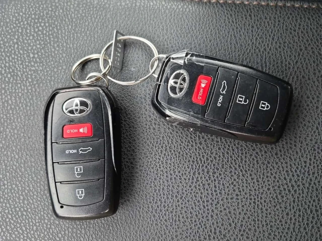 Toyota Camry * HYBRID XLE * AWD * CARFAX * , снимка 10 - Автомобили и джипове - 56185705