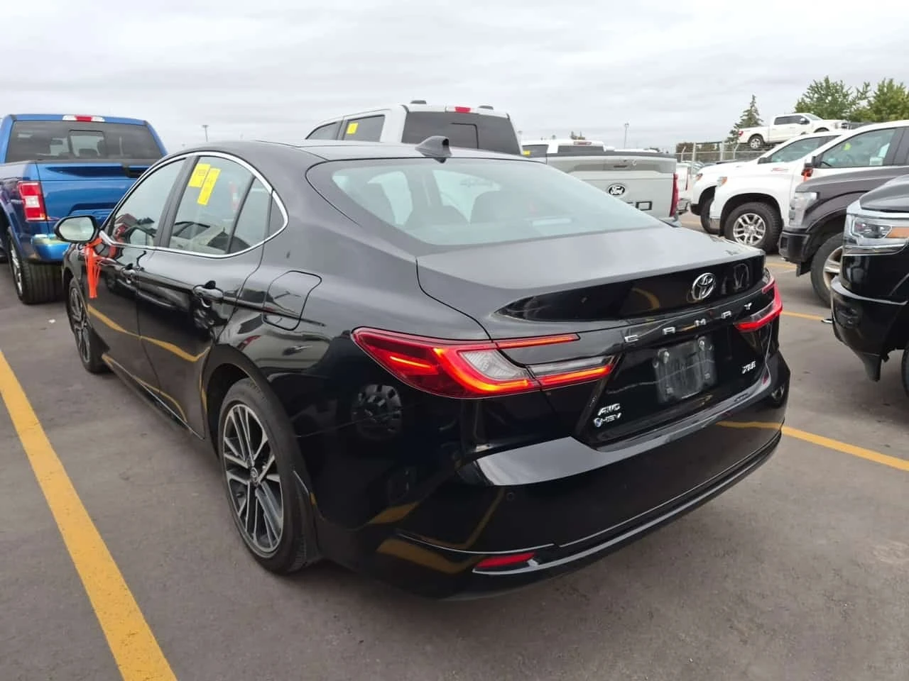 Toyota Camry * HYBRID XLE * AWD * CARFAX * , снимка 4 - Автомобили и джипове - 56185705