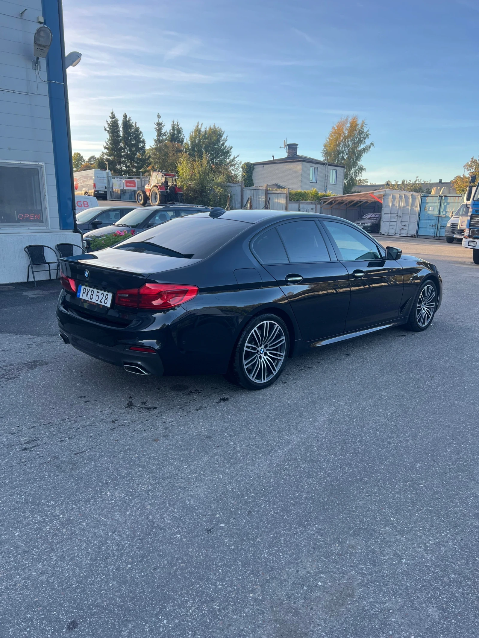BMW 530, снимка 14 - Автомобили и джипове - 56523226