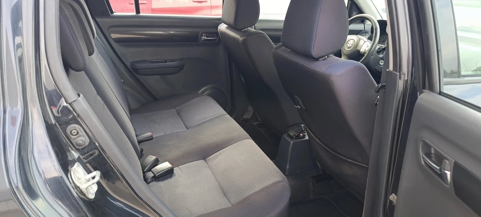 Suzuki Swift, снимка 13 - Автомобили и джипове - 56642965