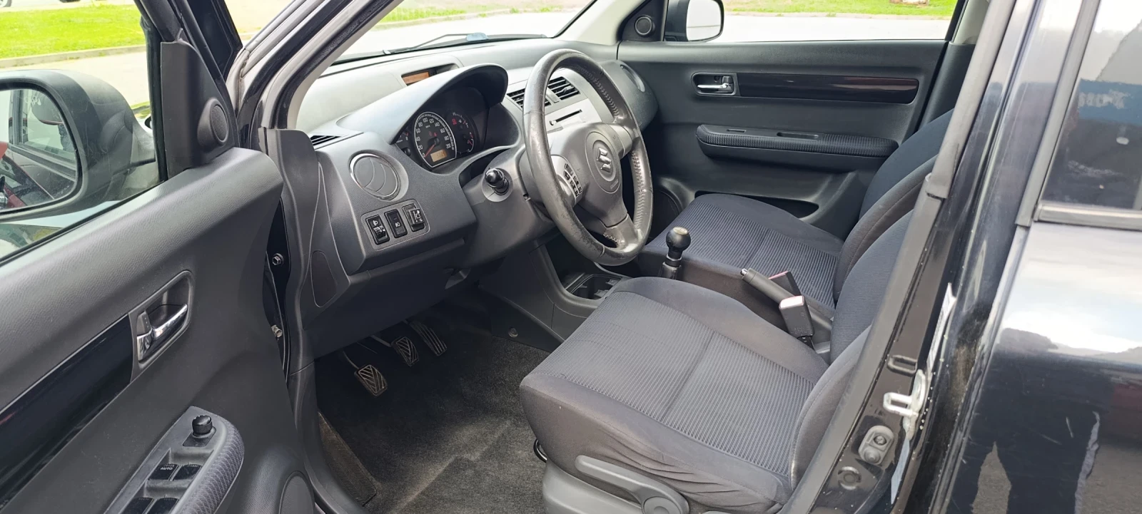 Suzuki Swift, снимка 11 - Автомобили и джипове - 56642965