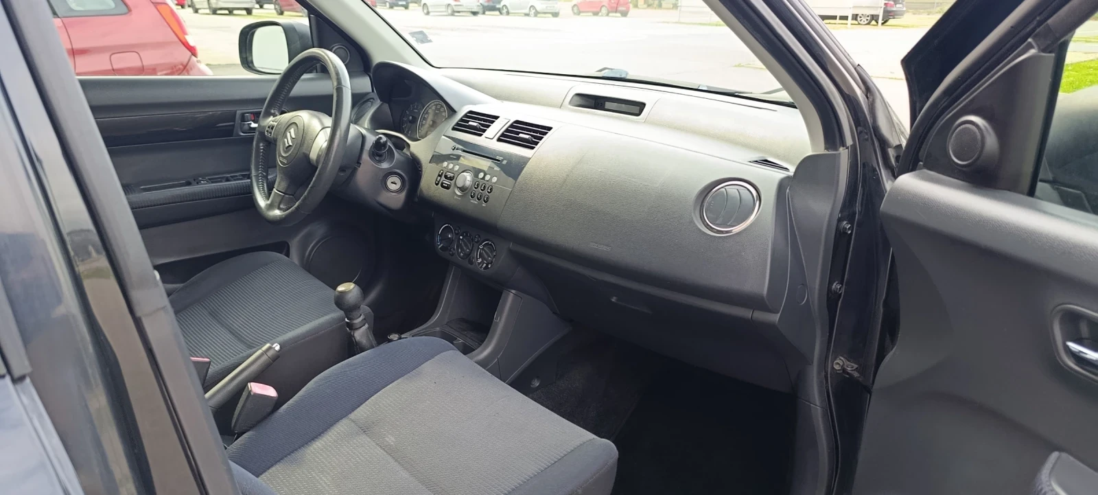 Suzuki Swift, снимка 14 - Автомобили и джипове - 56642965